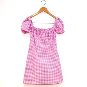 Zara dress, pink and white carrot dress xs. there are slightly puffed sleeves.
